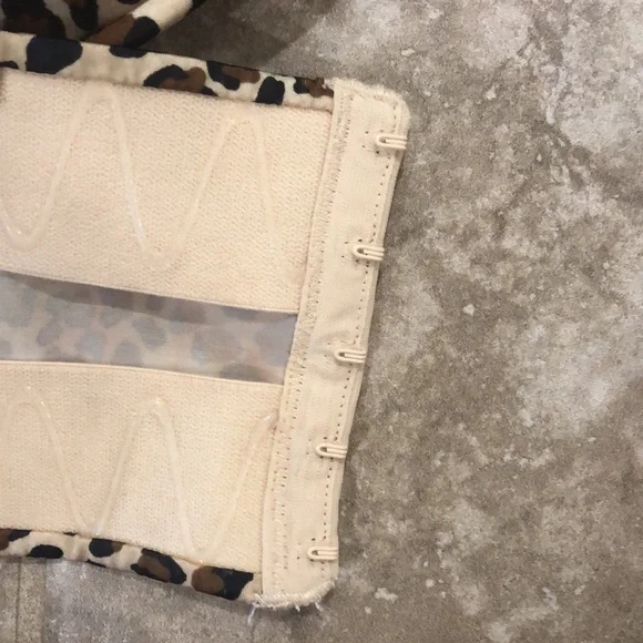 Cacique Cheetah Strapless Bra with Wire Size 44DD - Picture 5 of 13